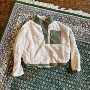 Vuori Women's Sherpa Fleece Jacket with Olive Accents